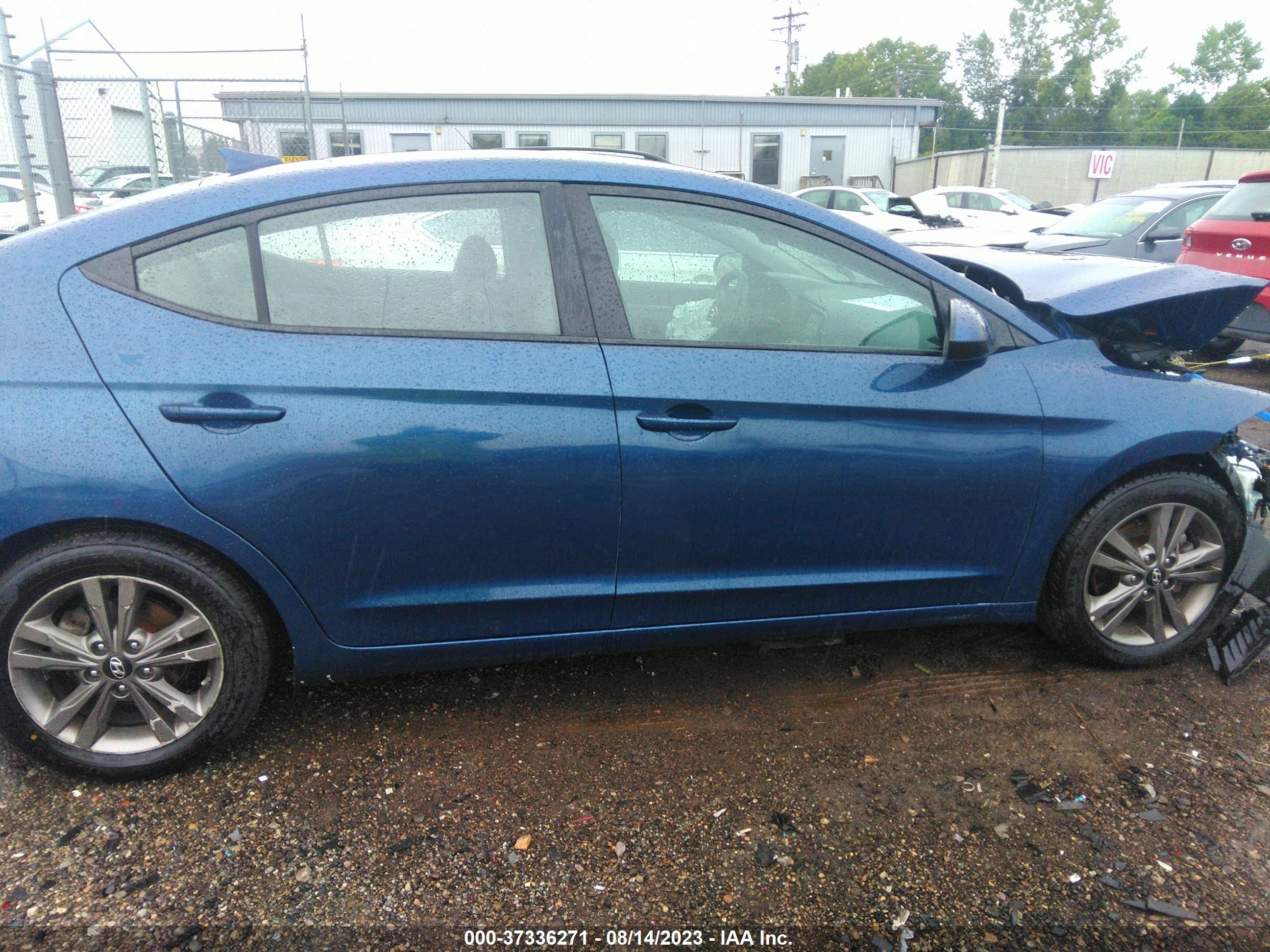 Photo 13 VIN: 5NPD84LF8JH232528 - HYUNDAI ELANTRA 