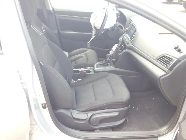 Photo 4 VIN: 5NPD84LF8JH240161 - HYUNDAI ELANTRA SE 