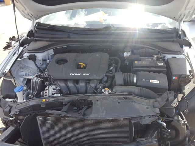 Photo 6 VIN: 5NPD84LF8JH240161 - HYUNDAI ELANTRA SE 