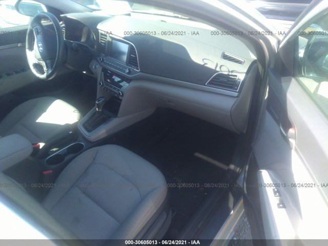 Photo 4 VIN: 5NPD84LF8JH261351 - HYUNDAI ELANTRA 