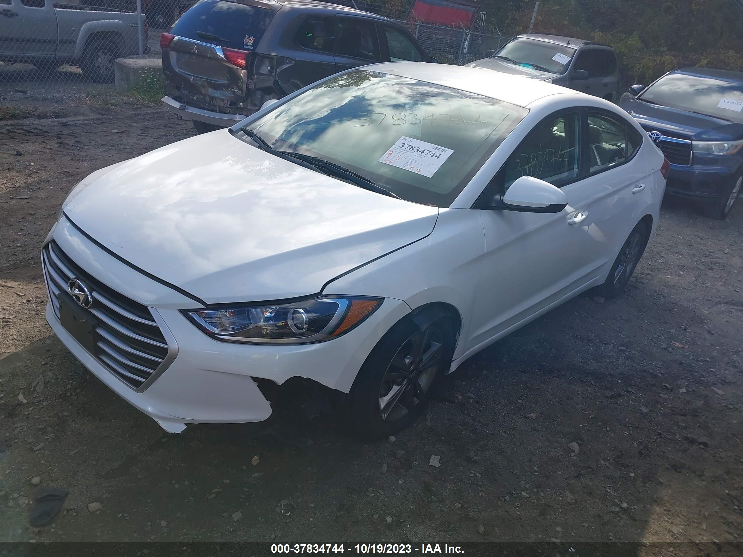 Photo 1 VIN: 5NPD84LF8JH261785 - HYUNDAI ELANTRA 