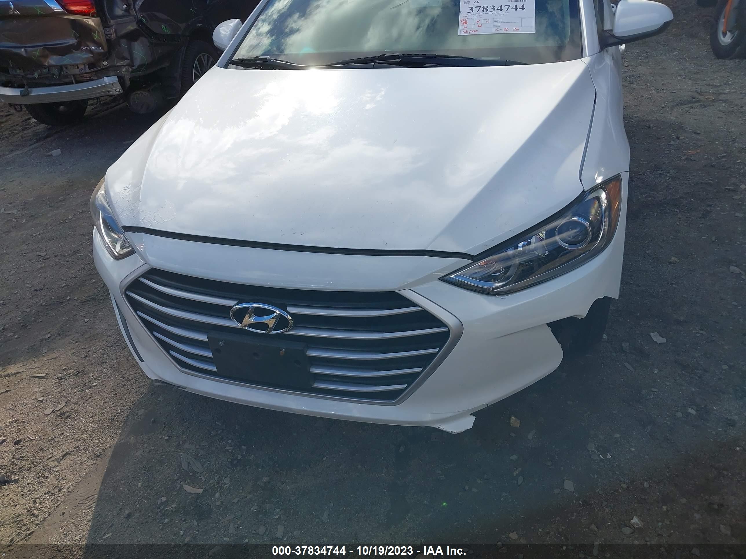 Photo 12 VIN: 5NPD84LF8JH261785 - HYUNDAI ELANTRA 