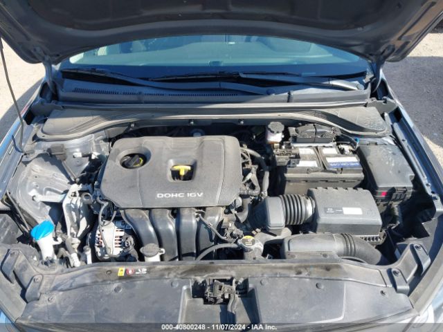 Photo 9 VIN: 5NPD84LF8JH268977 - HYUNDAI ELANTRA 