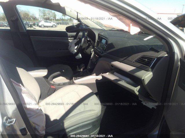 Photo 4 VIN: 5NPD84LF8JH270860 - HYUNDAI ELANTRA 