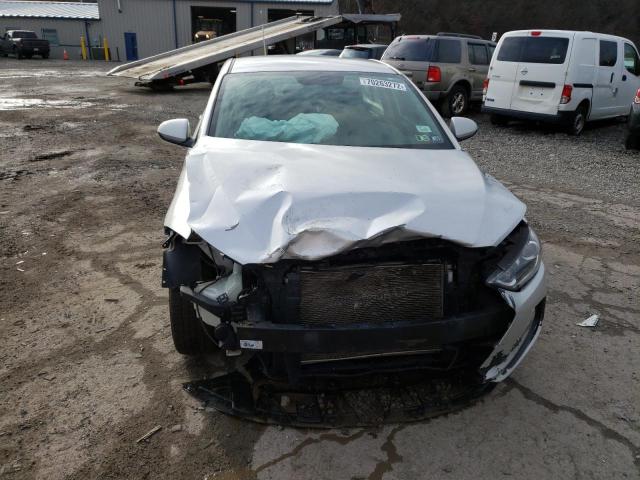 Photo 4 VIN: 5NPD84LF8JH296200 - HYUNDAI ELANTRA SE 