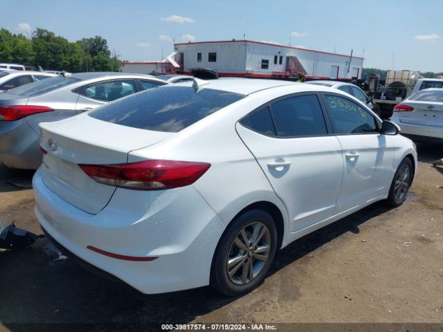 Photo 3 VIN: 5NPD84LF8JH299761 - HYUNDAI ELANTRA 