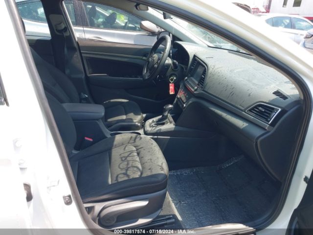 Photo 4 VIN: 5NPD84LF8JH299761 - HYUNDAI ELANTRA 