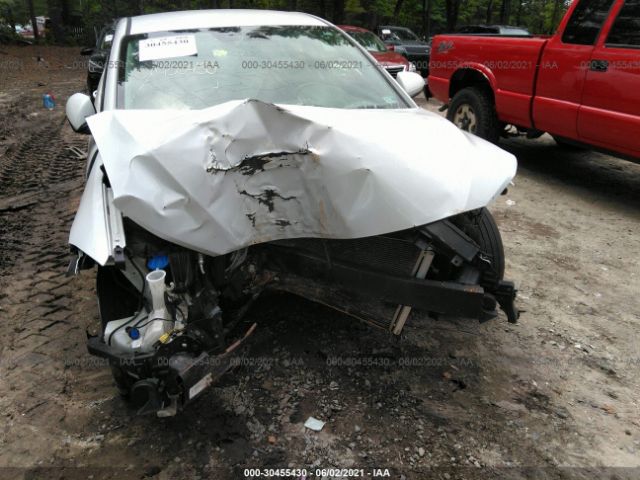 Photo 5 VIN: 5NPD84LF8JH302089 - HYUNDAI ELANTRA 