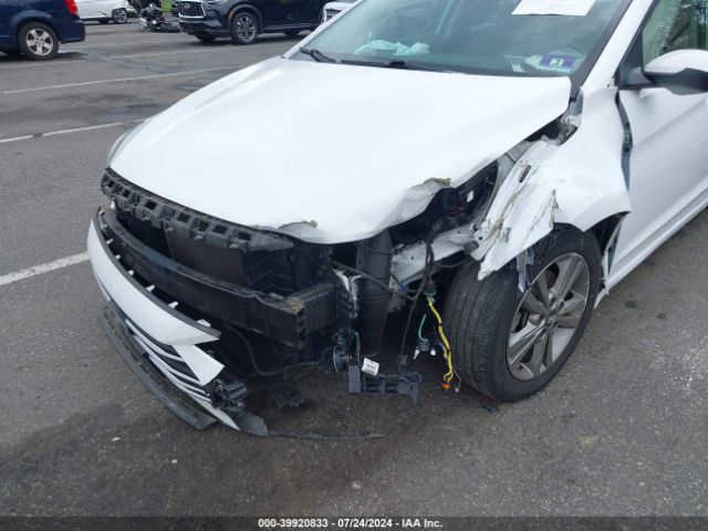 Photo 5 VIN: 5NPD84LF8JH302982 - HYUNDAI ELANTRA 