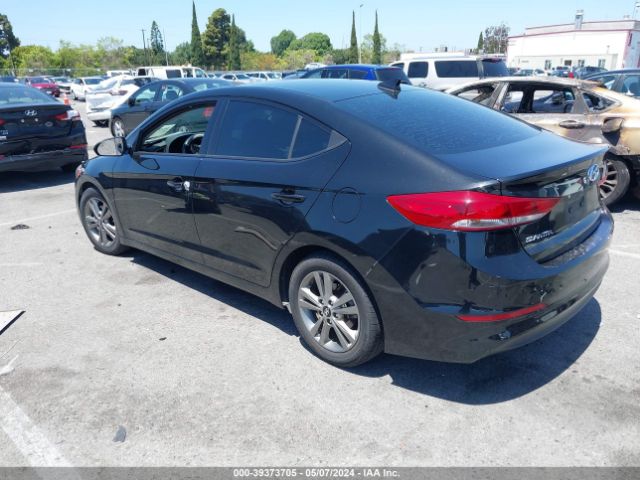 Photo 2 VIN: 5NPD84LF8JH304568 - HYUNDAI ELANTRA 