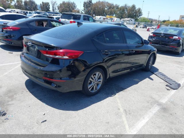 Photo 3 VIN: 5NPD84LF8JH304568 - HYUNDAI ELANTRA 