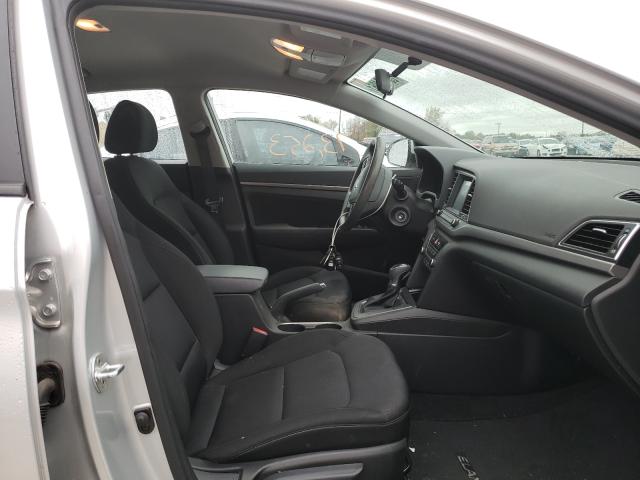 Photo 4 VIN: 5NPD84LF8JH312217 - HYUNDAI ELANTRA SE 