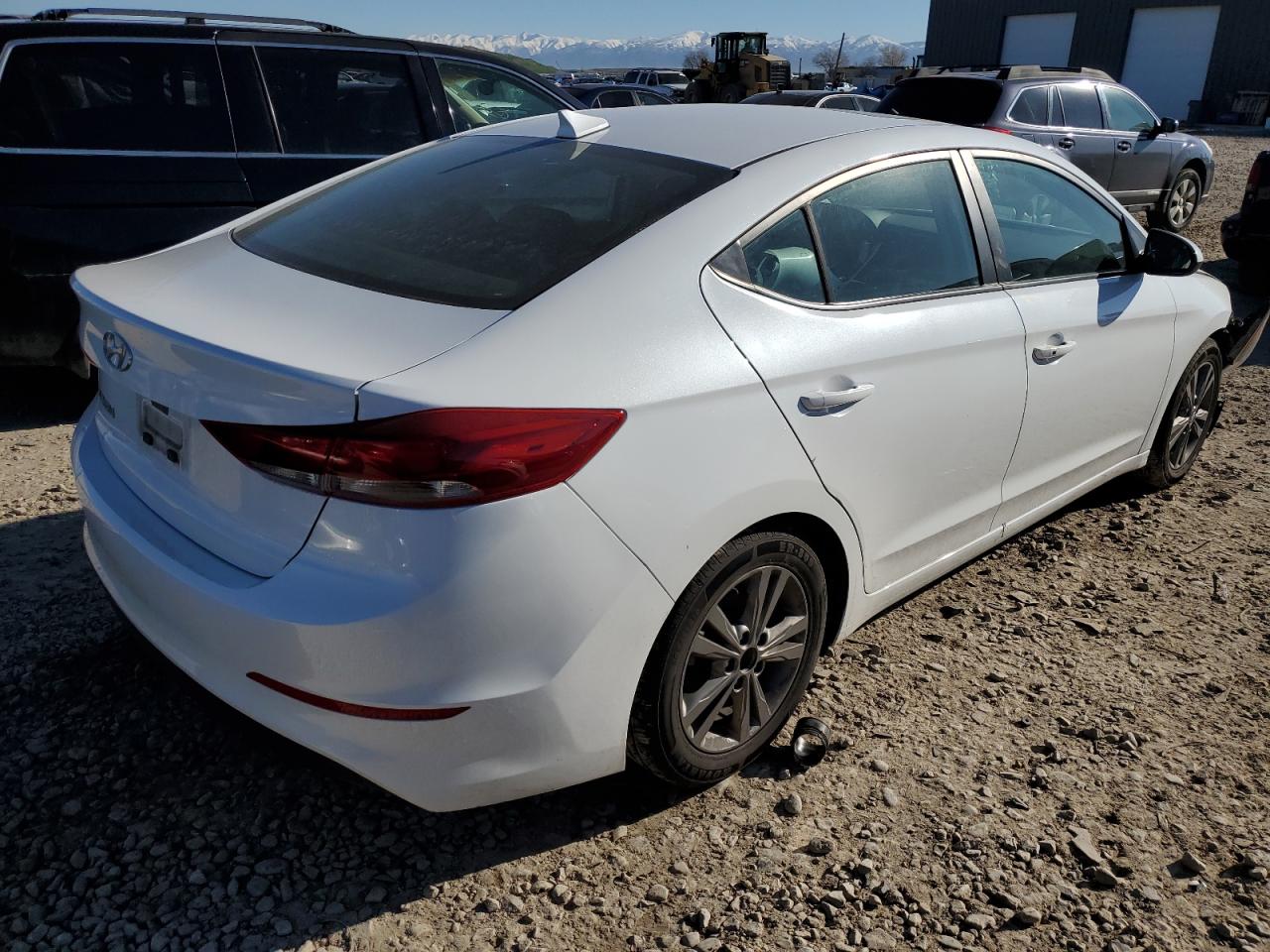 Photo 2 VIN: 5NPD84LF8JH317935 - HYUNDAI ELANTRA 