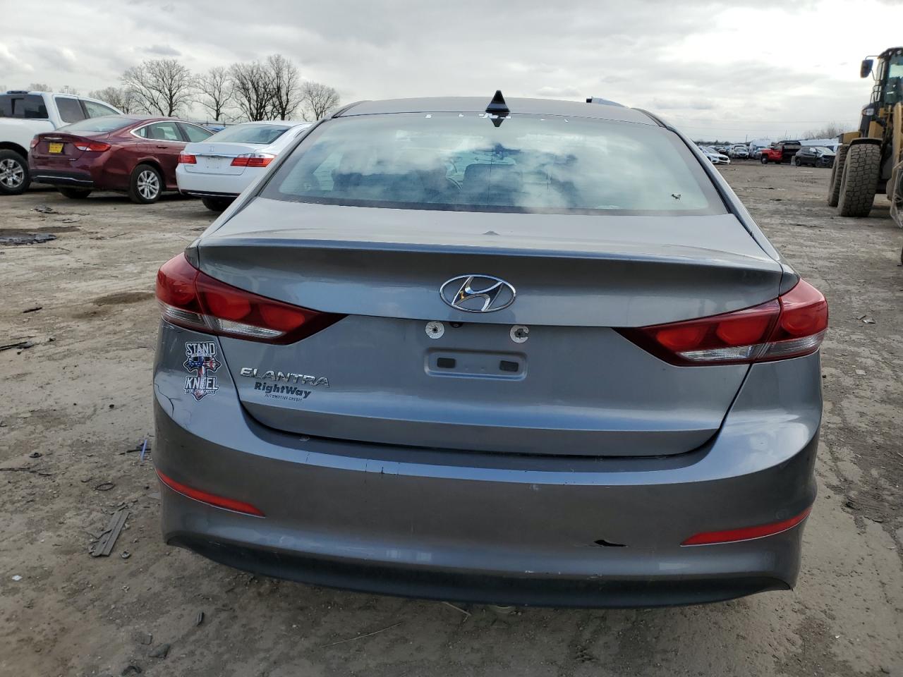 Photo 5 VIN: 5NPD84LF8JH328577 - HYUNDAI ELANTRA 