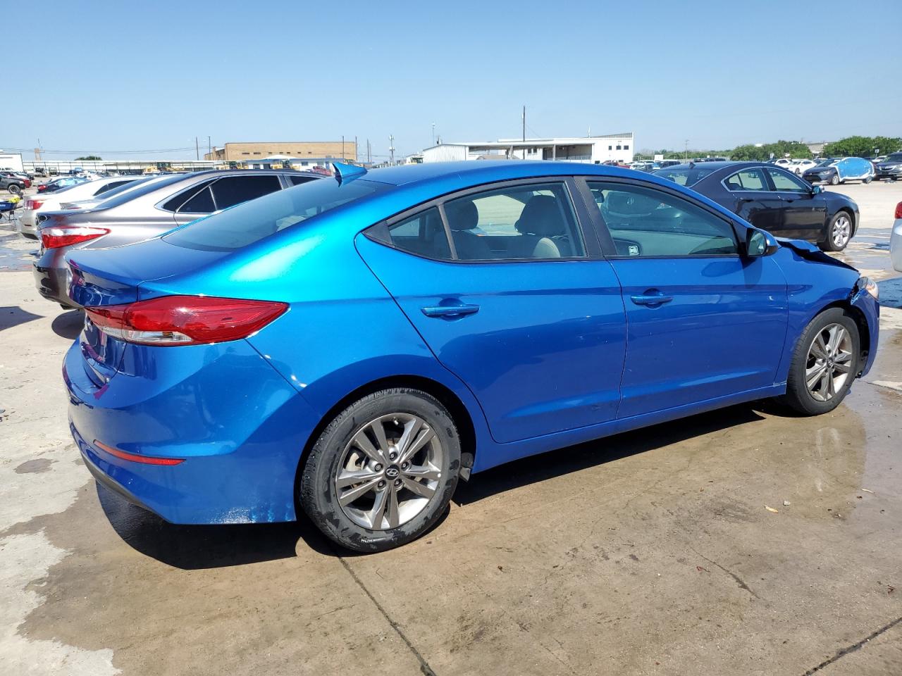 Photo 2 VIN: 5NPD84LF8JH382025 - HYUNDAI ELANTRA 