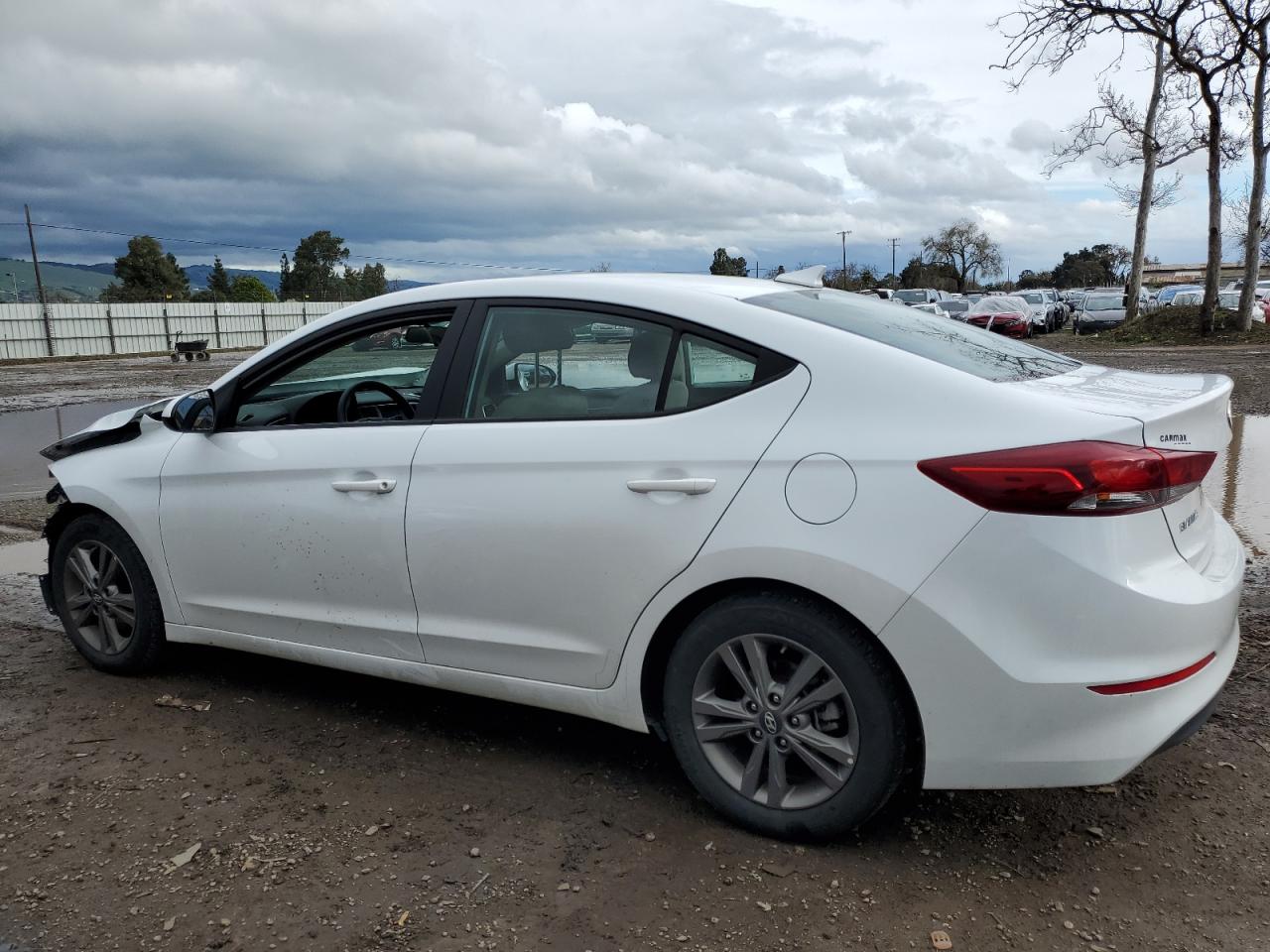 Photo 1 VIN: 5NPD84LF8JH384180 - HYUNDAI ELANTRA 