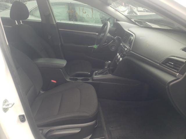 Photo 4 VIN: 5NPD84LF8KH404414 - HYUNDAI ELANTRA SE 