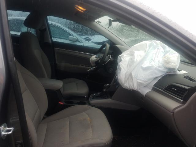 Photo 4 VIN: 5NPD84LF8KH405675 - HYUNDAI ELANTRA SE 