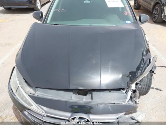 Photo 9 VIN: 5NPD84LF8KH415123 - HYUNDAI ELANTRA 