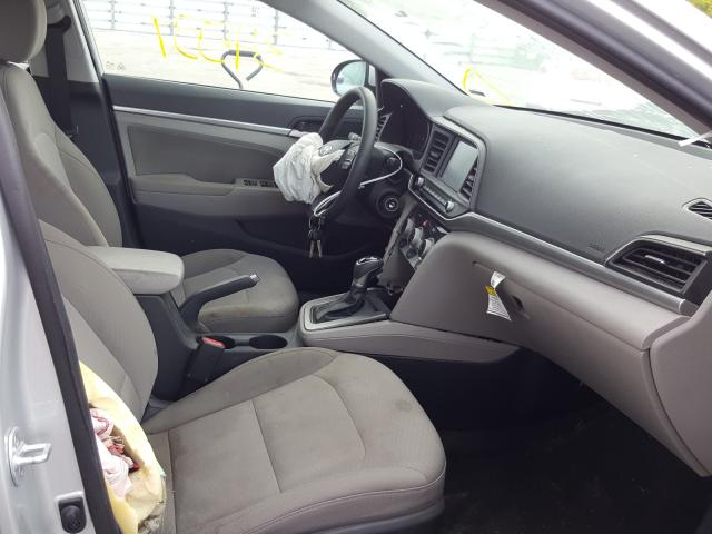 Photo 4 VIN: 5NPD84LF8KH431399 - HYUNDAI ELANTRA SE 