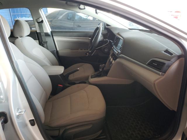 Photo 4 VIN: 5NPD84LF8KH433749 - HYUNDAI ELANTRA SE 