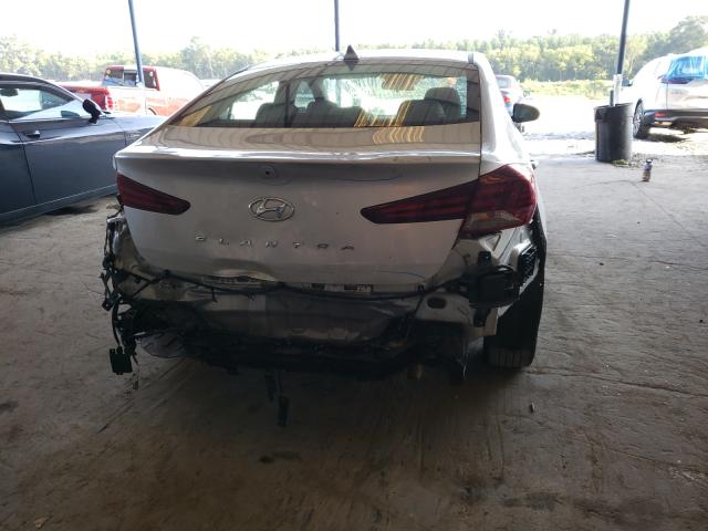 Photo 8 VIN: 5NPD84LF8KH433749 - HYUNDAI ELANTRA SE 