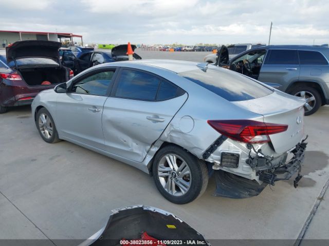 Photo 2 VIN: 5NPD84LF8KH453192 - HYUNDAI ELANTRA 