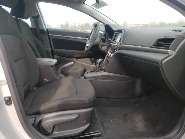 Photo 4 VIN: 5NPD84LF8KH460207 - HYUNDAI ELANTRA SE 