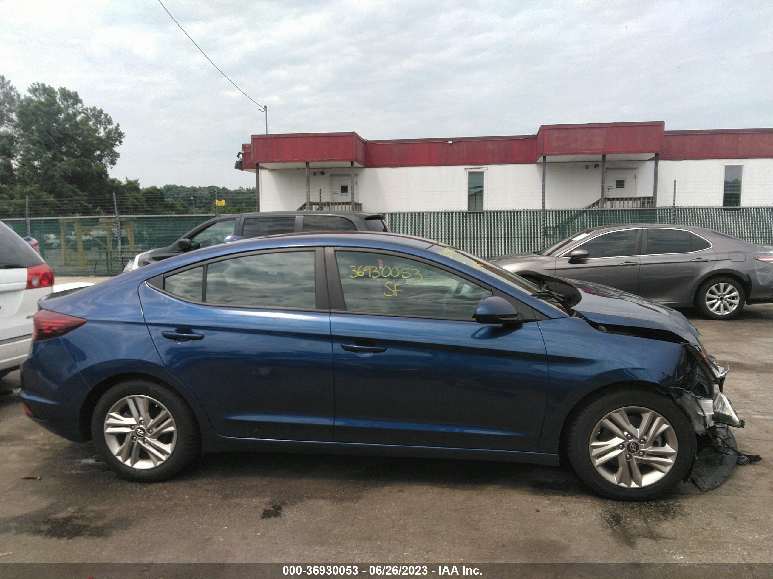 Photo 13 VIN: 5NPD84LF8KH462197 - HYUNDAI ELANTRA 