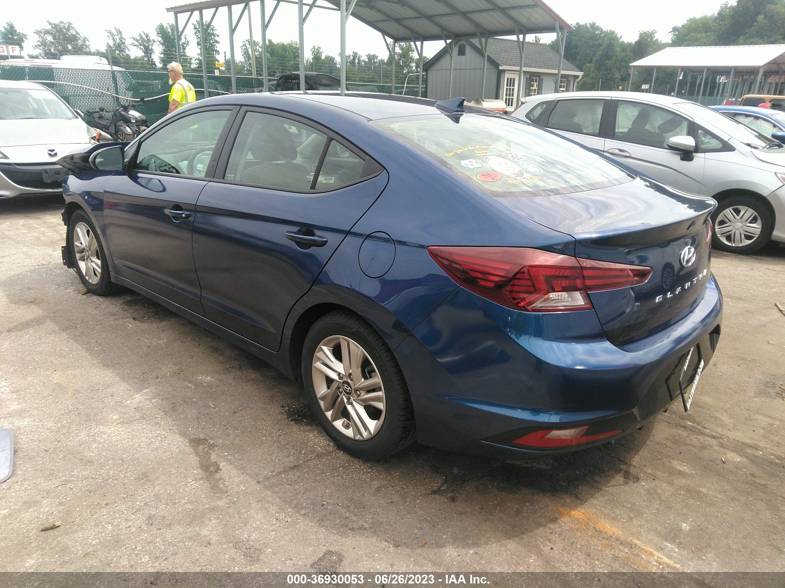 Photo 2 VIN: 5NPD84LF8KH462197 - HYUNDAI ELANTRA 