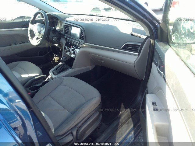 Photo 4 VIN: 5NPD84LF8KH484541 - HYUNDAI ELANTRA 