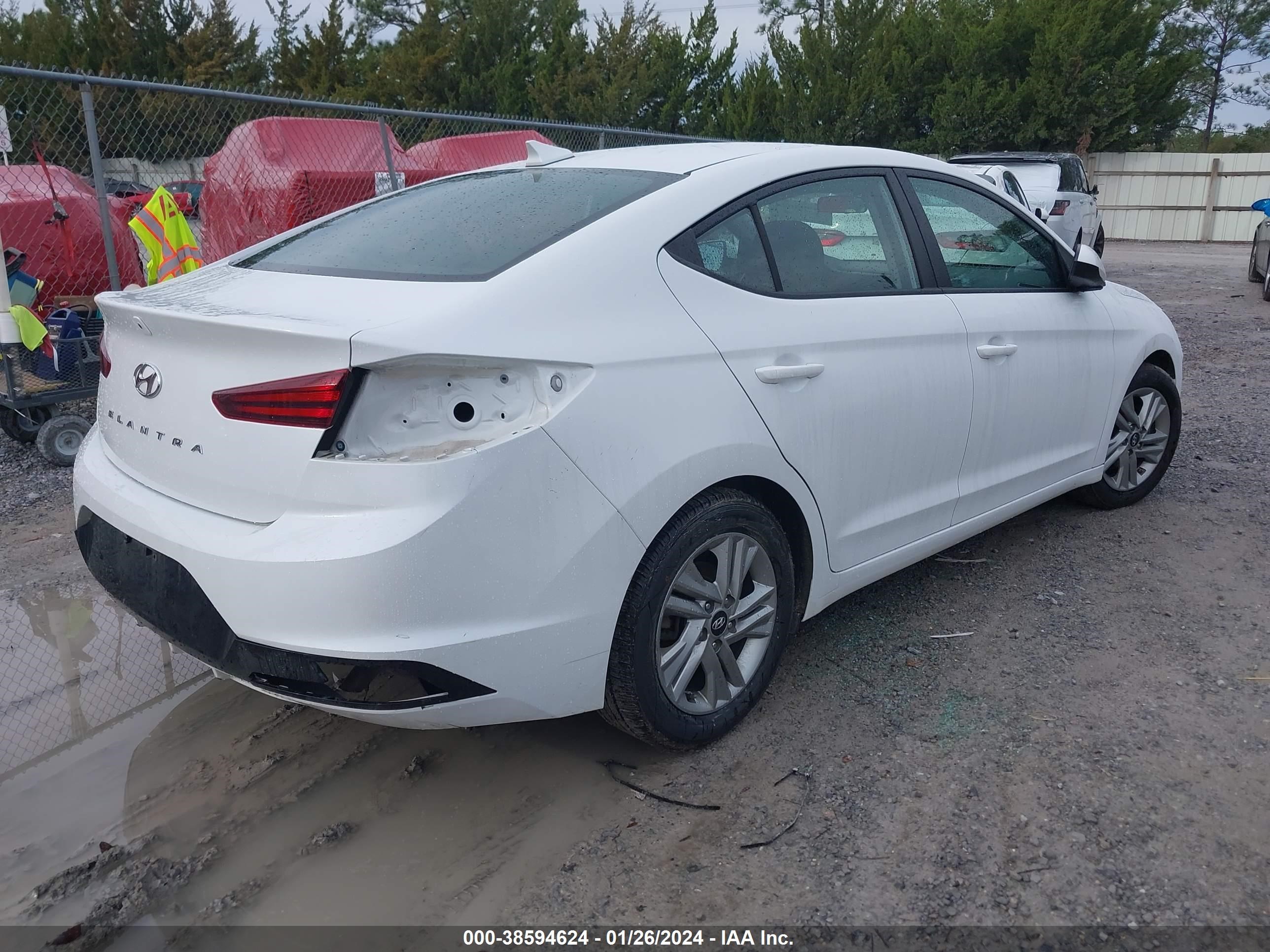 Photo 3 VIN: 5NPD84LF8LH628381 - HYUNDAI ELANTRA 