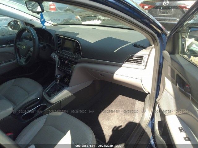 Photo 4 VIN: 5NPD84LF9HH000532 - HYUNDAI ELANTRA 