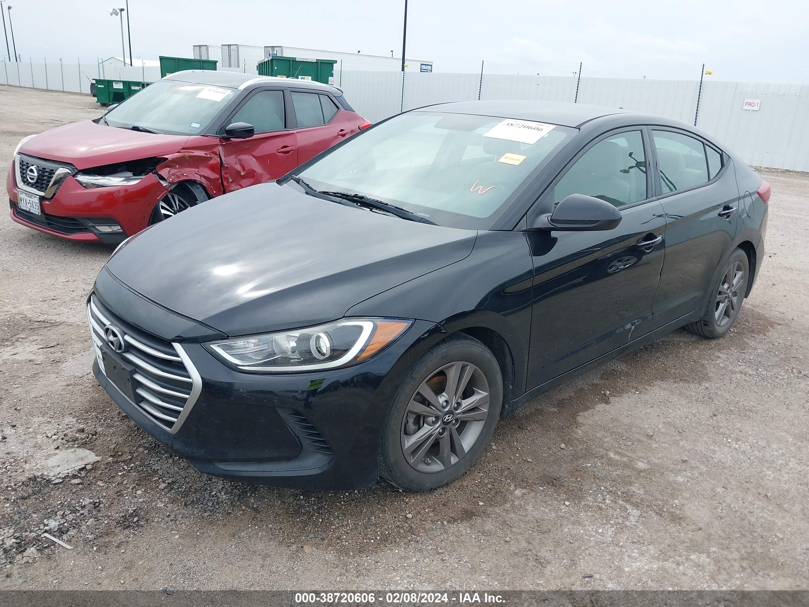 Photo 1 VIN: 5NPD84LF9HH001941 - HYUNDAI ELANTRA 