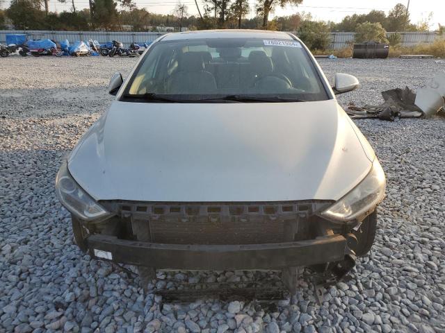 Photo 4 VIN: 5NPD84LF9HH004211 - HYUNDAI ELANTRA SE 