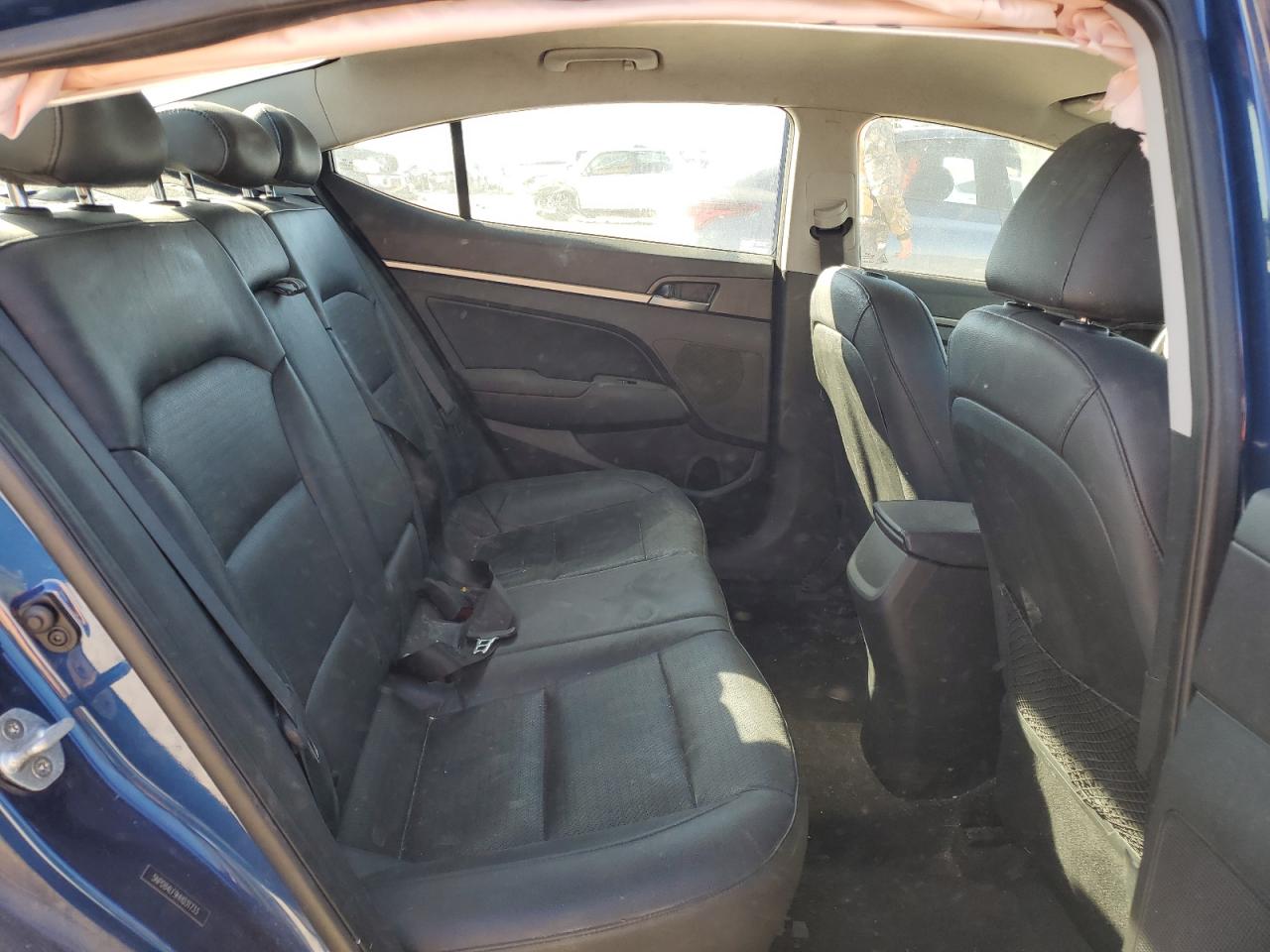 Photo 9 VIN: 5NPD84LF9HH031733 - HYUNDAI ELANTRA 