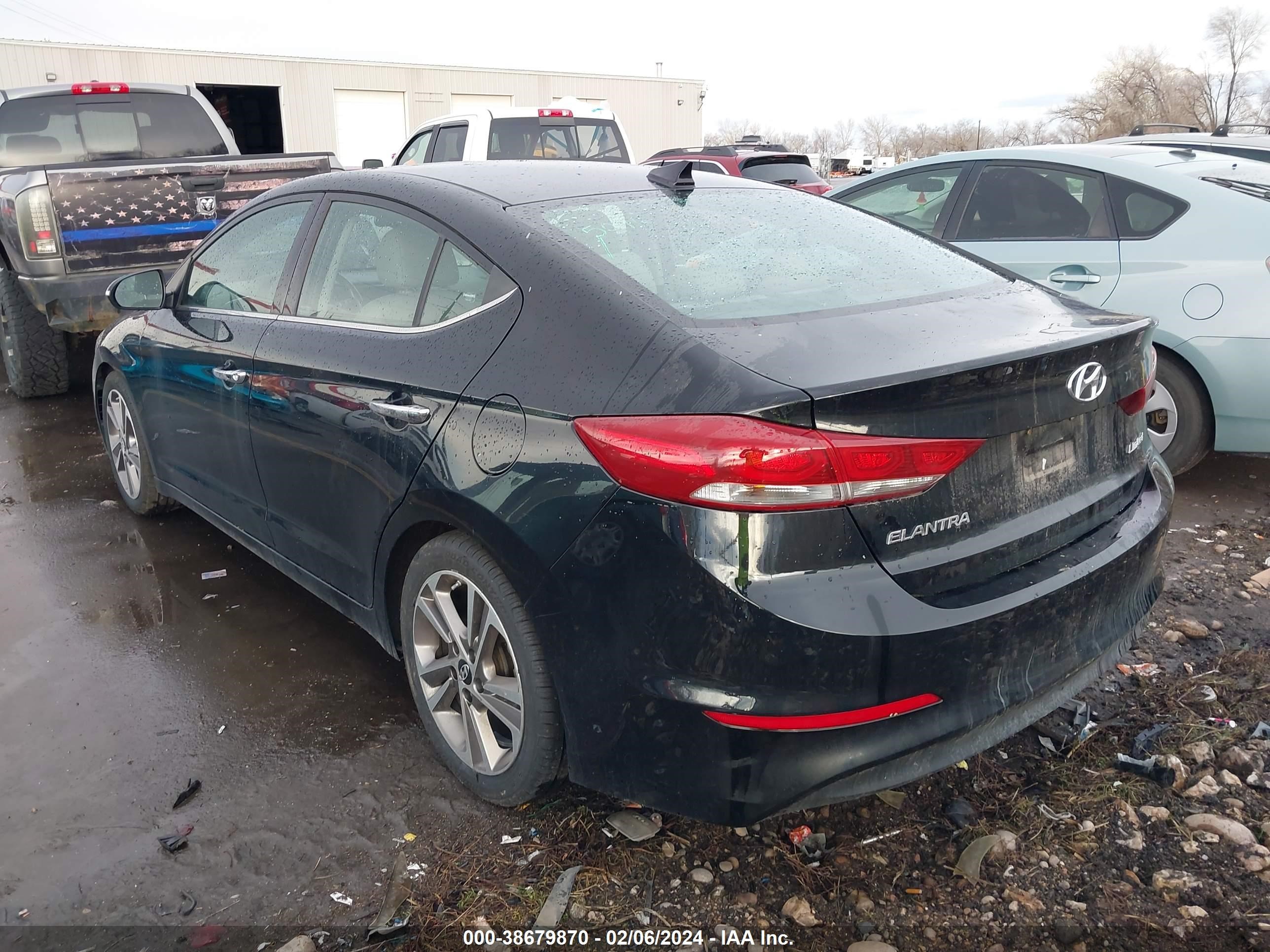 Photo 2 VIN: 5NPD84LF9HH032753 - HYUNDAI ELANTRA 