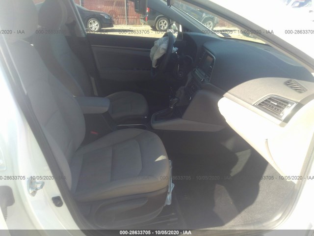 Photo 4 VIN: 5NPD84LF9HH033210 - HYUNDAI ELANTRA 