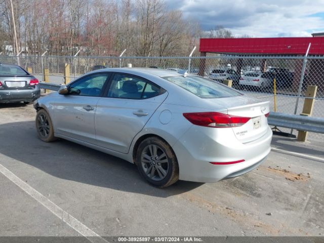 Photo 2 VIN: 5NPD84LF9HH033367 - HYUNDAI ELANTRA 