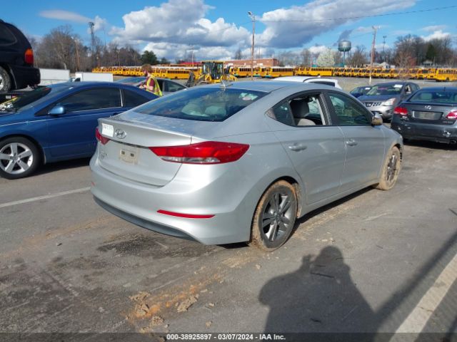 Photo 3 VIN: 5NPD84LF9HH033367 - HYUNDAI ELANTRA 