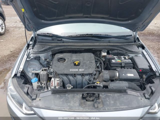 Photo 9 VIN: 5NPD84LF9HH033854 - HYUNDAI ELANTRA 