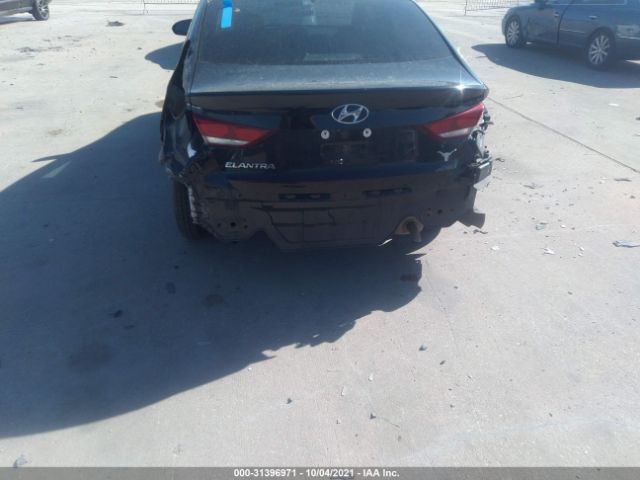 Photo 5 VIN: 5NPD84LF9HH040013 - HYUNDAI ELANTRA 