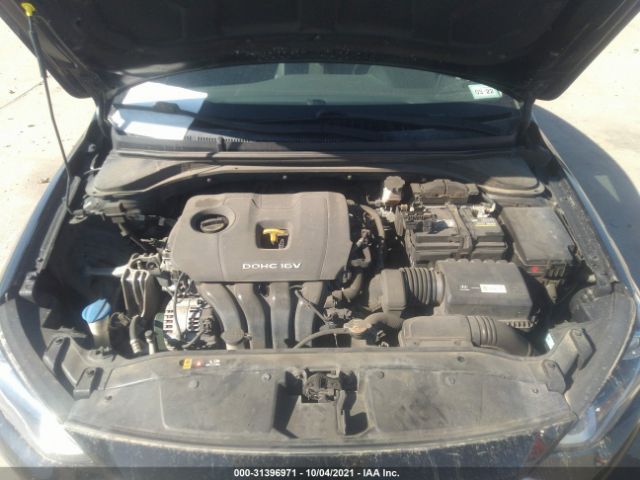 Photo 9 VIN: 5NPD84LF9HH040013 - HYUNDAI ELANTRA 