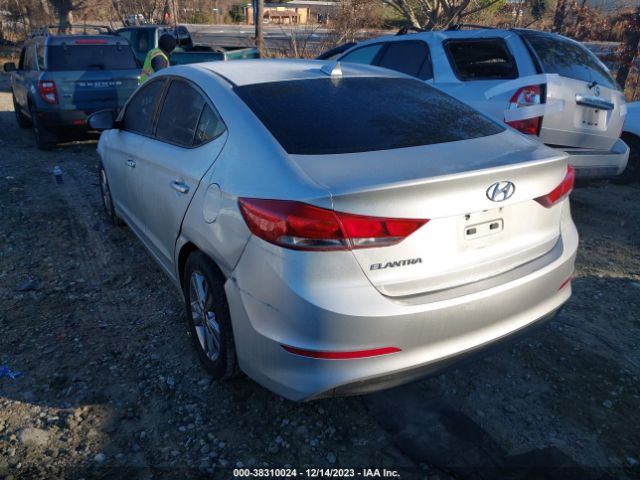 Photo 2 VIN: 5NPD84LF9HH048256 - HYUNDAI ELANTRA 