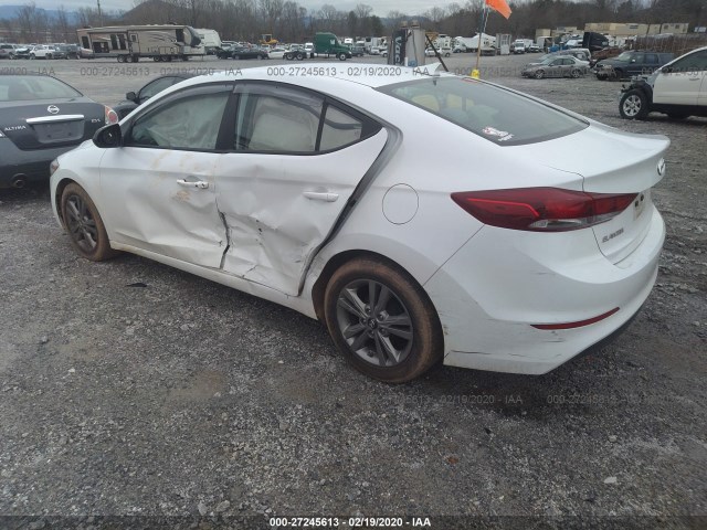 Photo 2 VIN: 5NPD84LF9HH058933 - HYUNDAI ELANTRA 