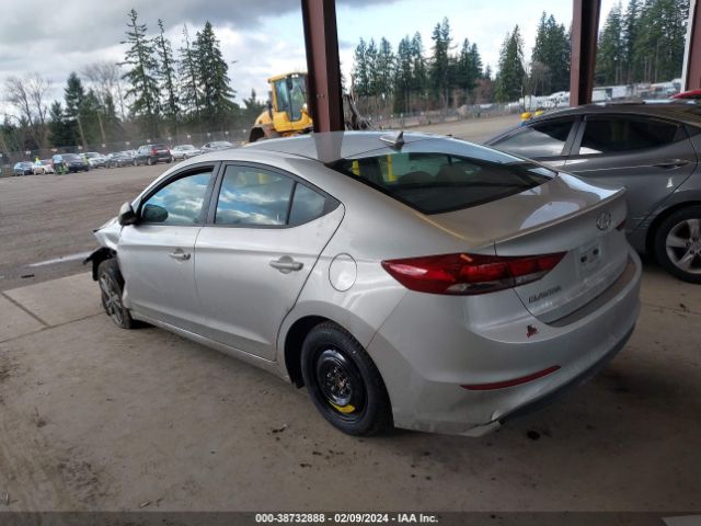 Photo 2 VIN: 5NPD84LF9HH065946 - HYUNDAI ELANTRA 