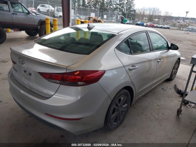 Photo 3 VIN: 5NPD84LF9HH065946 - HYUNDAI ELANTRA 