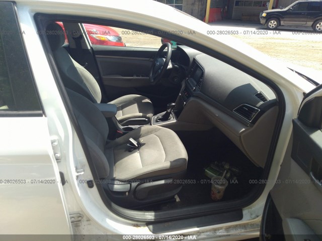 Photo 4 VIN: 5NPD84LF9HH071794 - HYUNDAI ELANTRA 