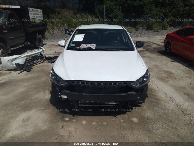 Photo 5 VIN: 5NPD84LF9HH071794 - HYUNDAI ELANTRA 