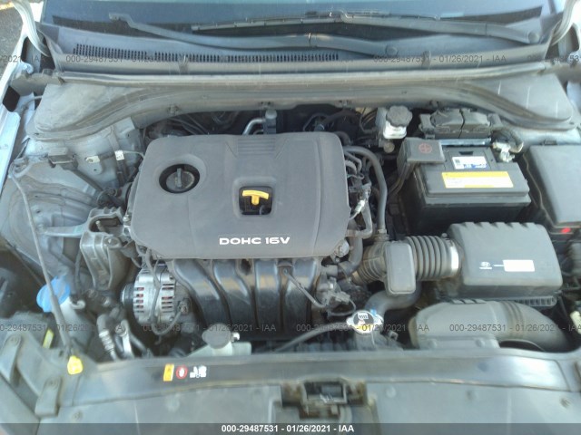 Photo 9 VIN: 5NPD84LF9HH081211 - HYUNDAI ELANTRA 